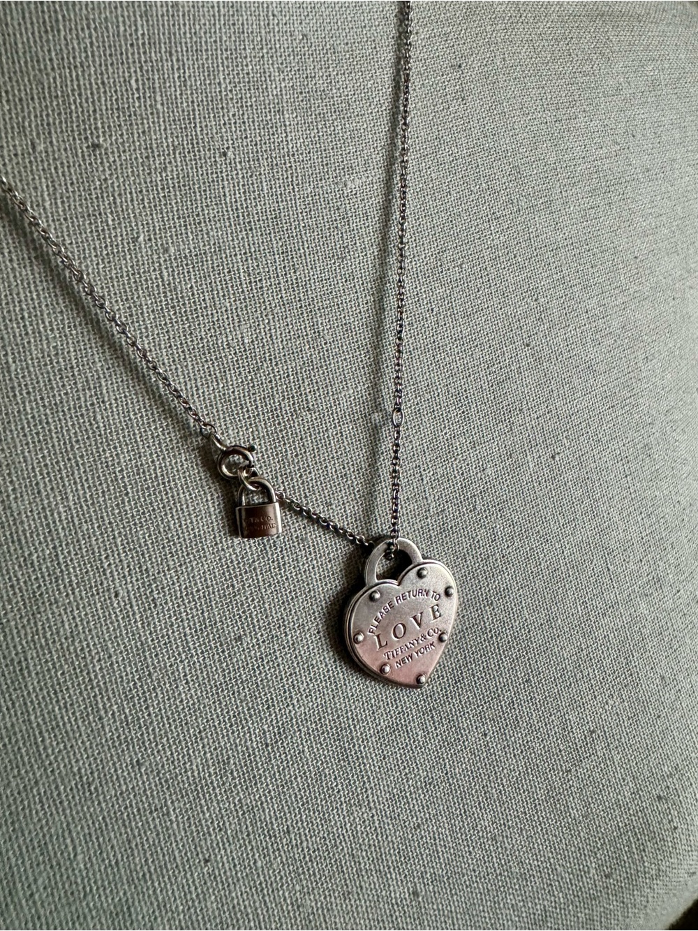 Tiffany & Co. Sterling Silver Heart 'Return to Love” pendant - Picture 3 of 5